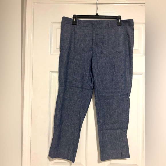 Banana Republic Pants - Banana Republic Woman’s Navy Chinos